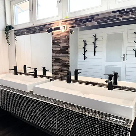 Ξενοδοχείο Easy *