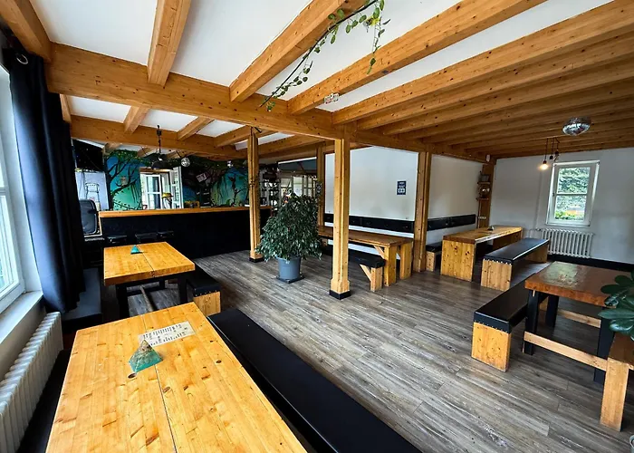 فندق إيزي لودجيز