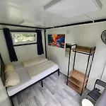 Easy Hotel *
